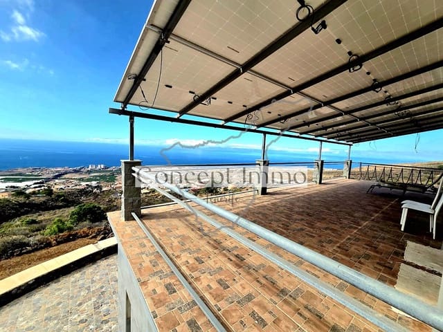 6 bedroom Townhouse for sale in Casco Urbano, Adeje with garage - € 850,000 (Ref: 9331817)