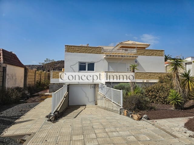 4 bedroom Townhouse for sale in Palm-Mar, Arona with garage - € 750,000 (Ref: 9402713)