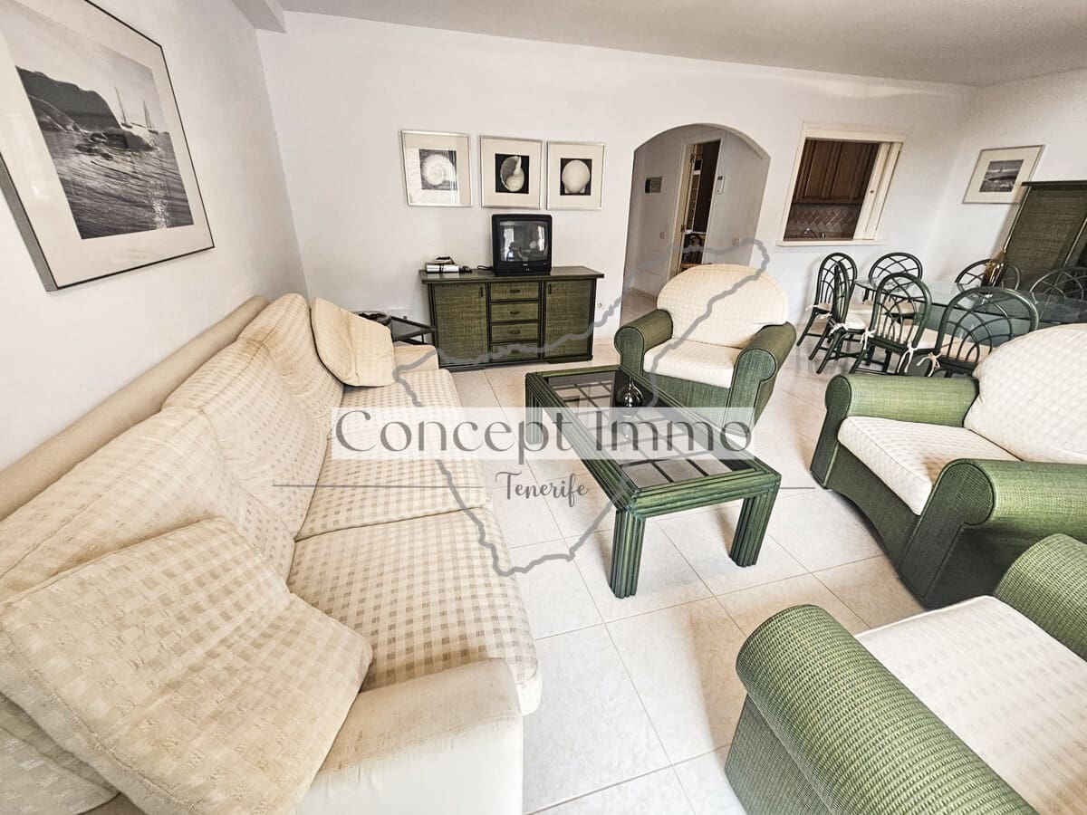 2 soverom Penthouse til salgs i Los Cristianos med svømmebasseng garasje - € 670 000 (Ref: 9405862)