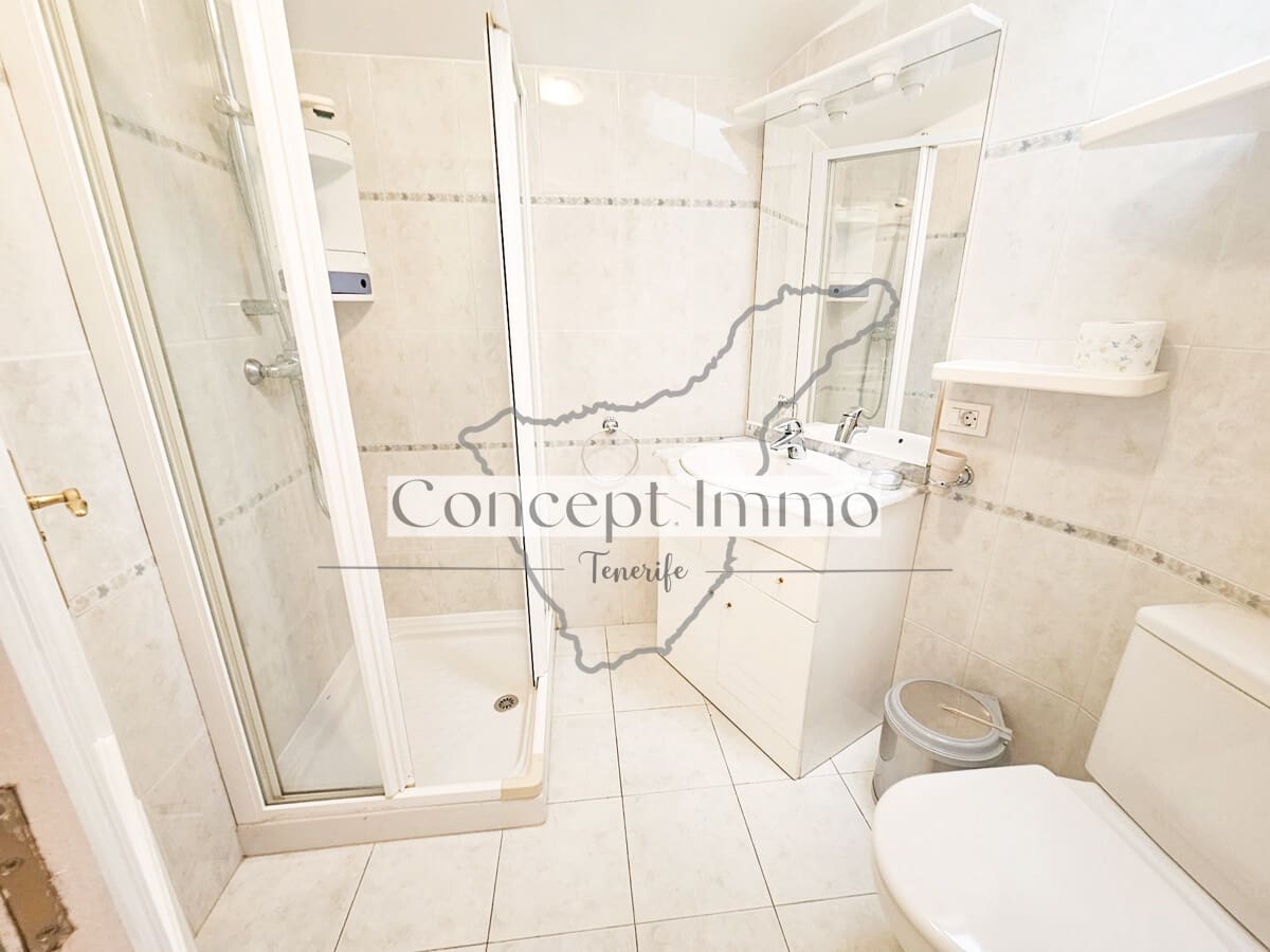 2 soverom Penthouse til salgs i Los Cristianos med svømmebasseng garasje - € 670 000 (Ref: 9405862)