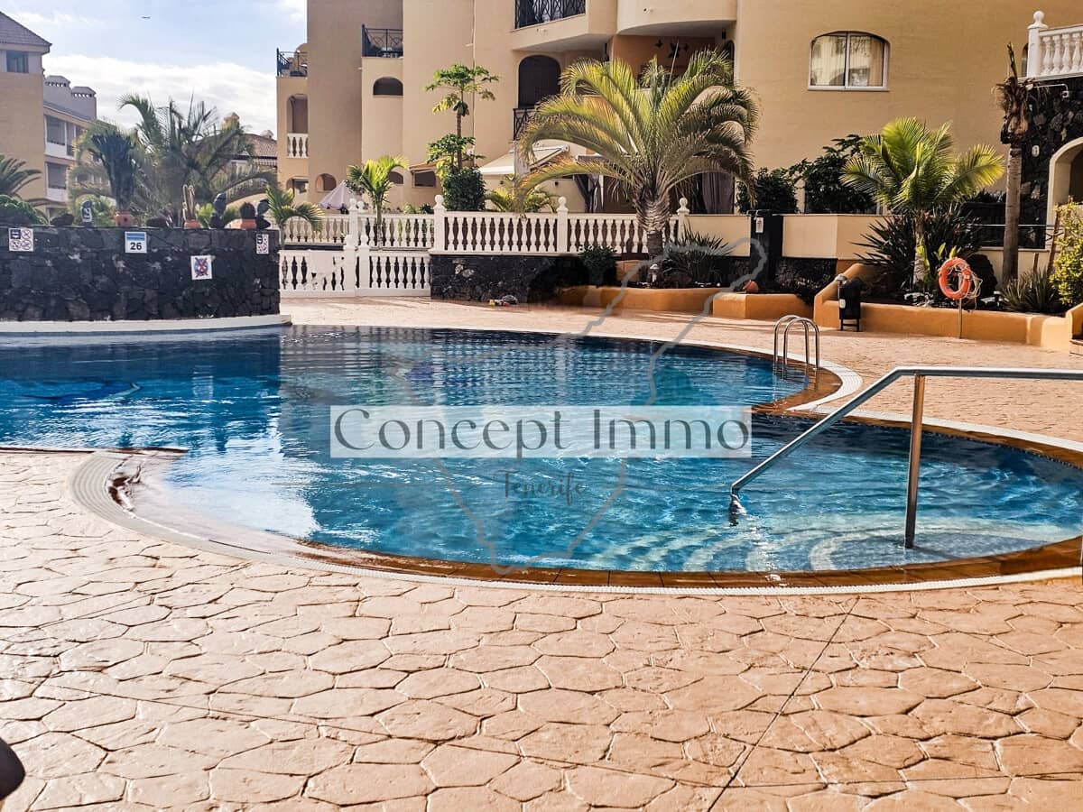 2 soverom Penthouse til salgs i Los Cristianos med svømmebasseng garasje - € 670 000 (Ref: 9405862)