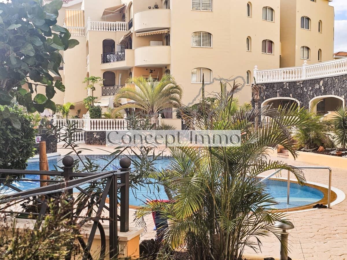 2 soverom Penthouse til salgs i Los Cristianos med svømmebasseng garasje - € 670 000 (Ref: 9405862)