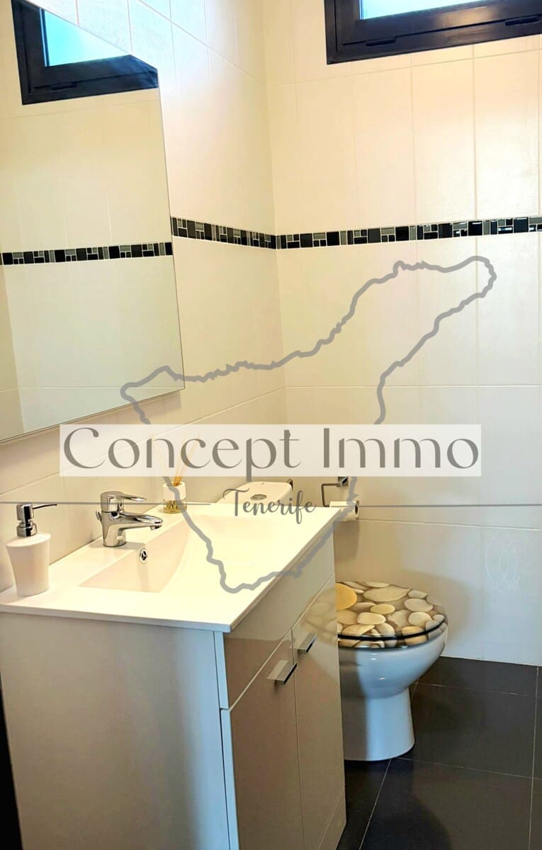 3 bedroom Townhouse for sale in Candelaria with pool garage - € 725,000 (Ref: 9498010)