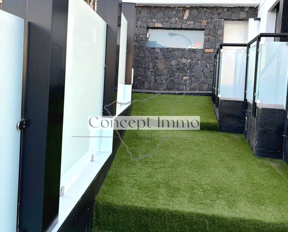 3 bedroom Townhouse for sale in Candelaria with pool garage - € 725,000 (Ref: 9498010)