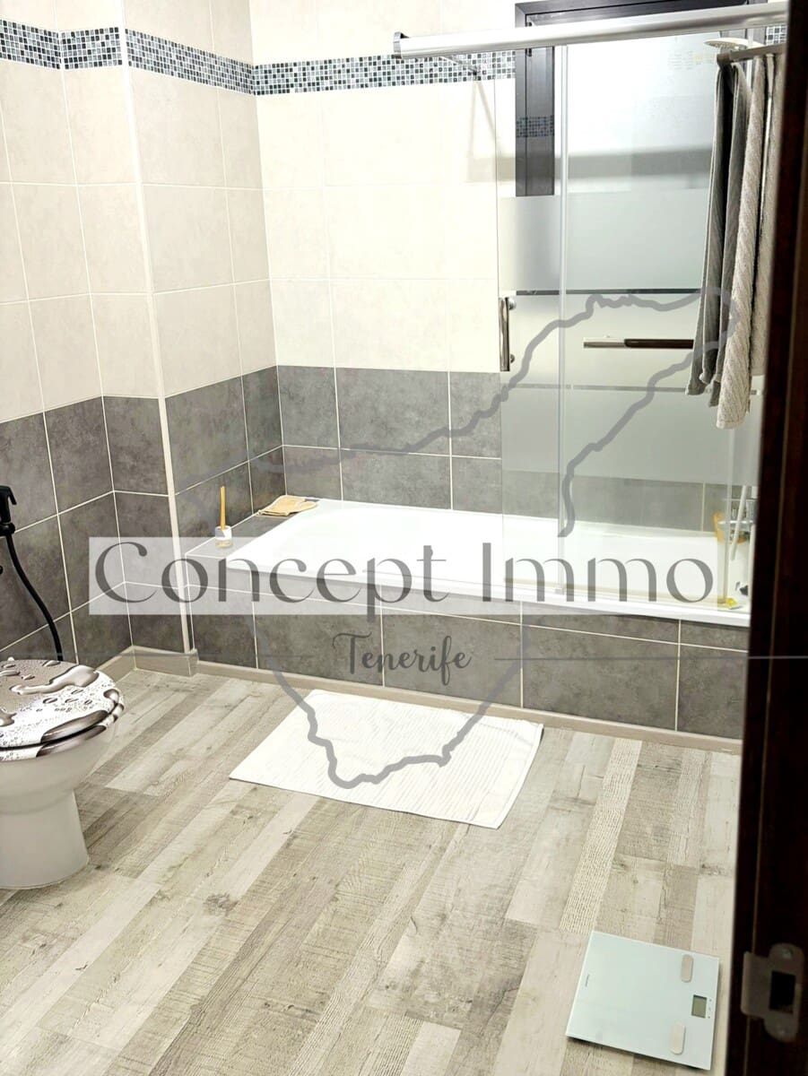 3 bedroom Townhouse for sale in Candelaria with pool garage - € 725,000 (Ref: 9498010)