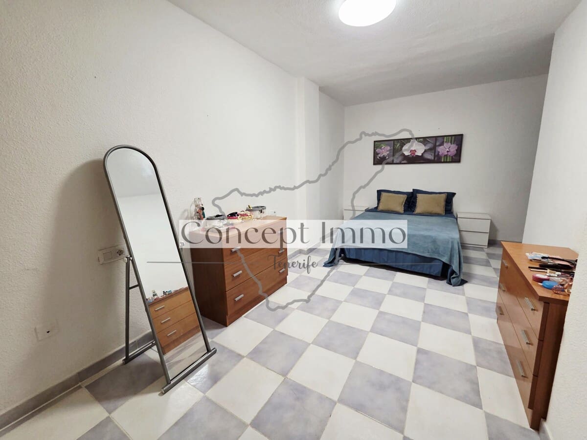 2 bedroom Flat for sale in La Camella - € 235,000 (Ref: 9511278)