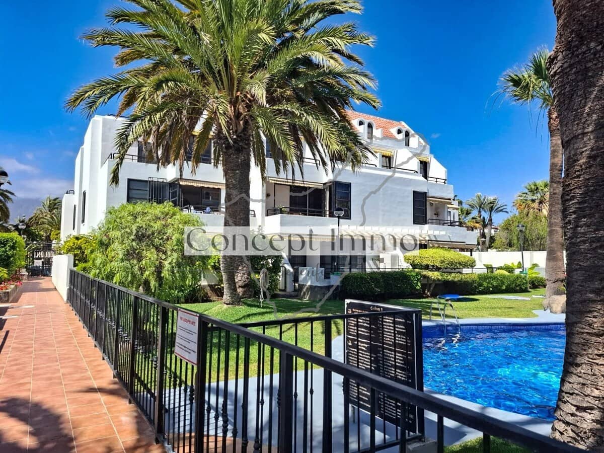 2 bedroom Flat for sale in Playa de las Americas with pool - € 570,000 (Ref: 9532597)