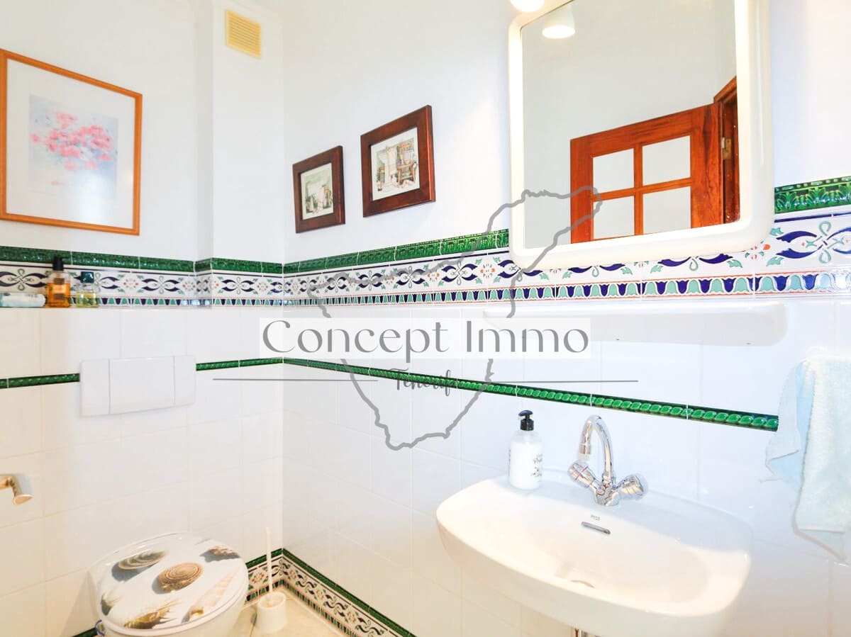 2 slaapkamer Bungalow te koop in Costa Adeje met zwembad - € 550.000 (Ref: 9629211)