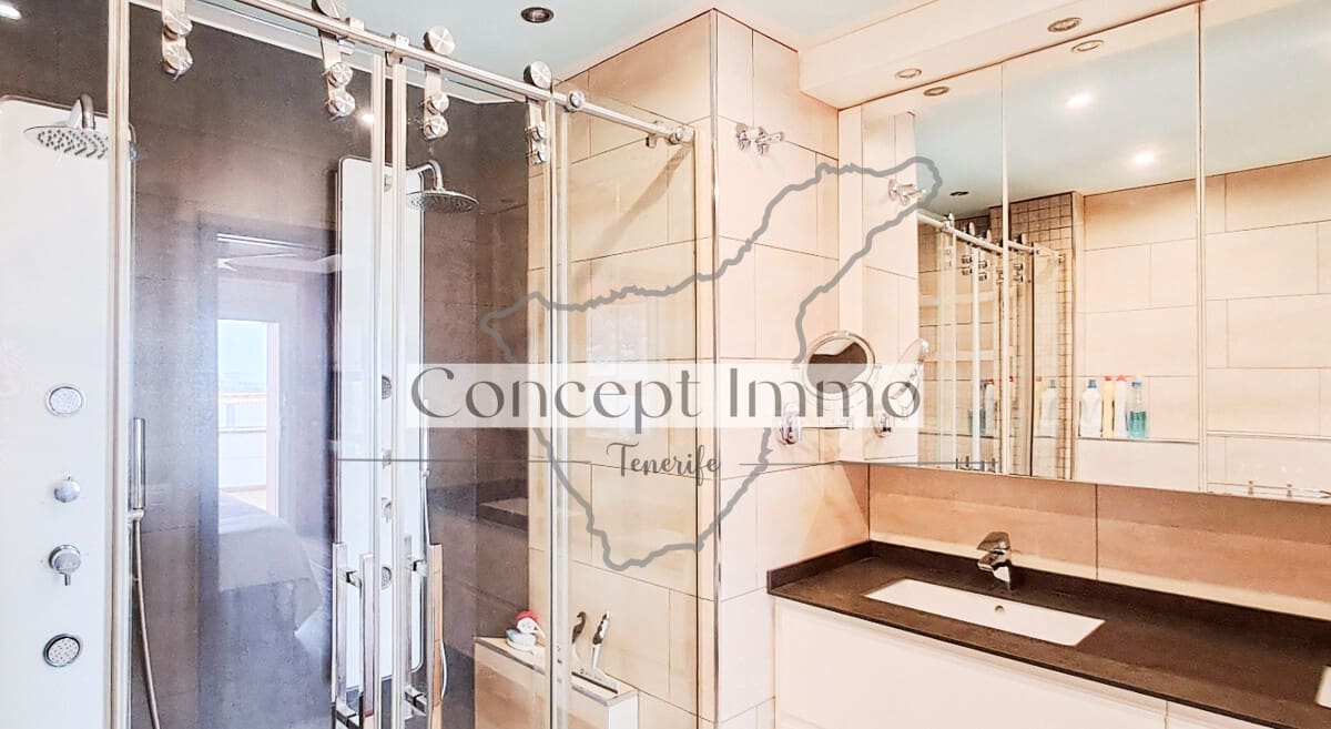 2 chambre Appartement à vendre à Roque del Conde avec piscine garage - 400 000 € (Ref: 9629490)