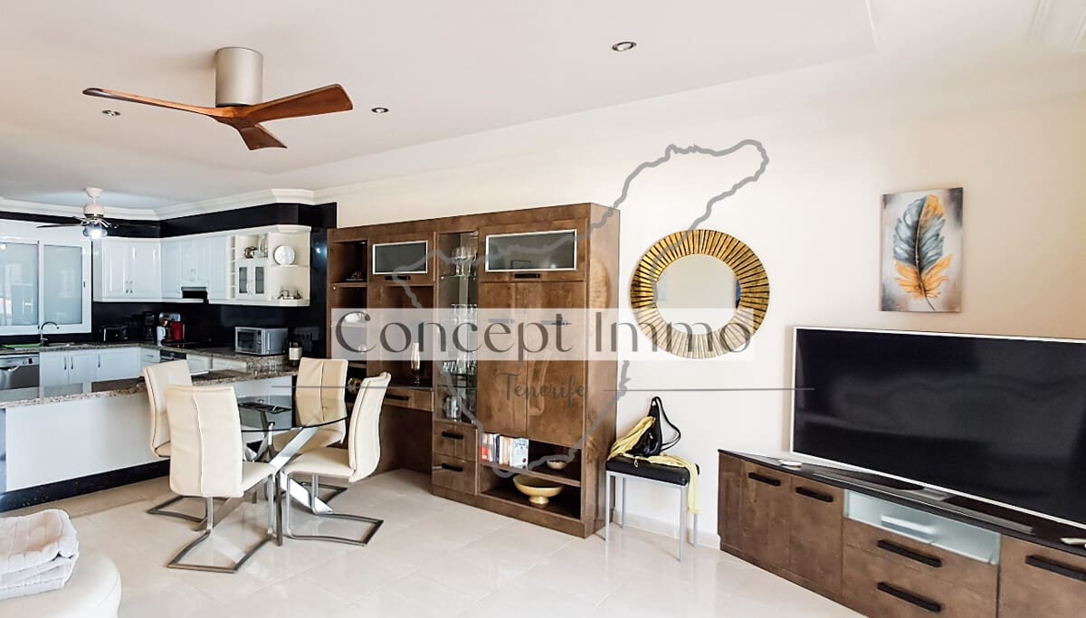 2 chambre Appartement à vendre à Roque del Conde avec piscine garage - 400 000 € (Ref: 9629490)