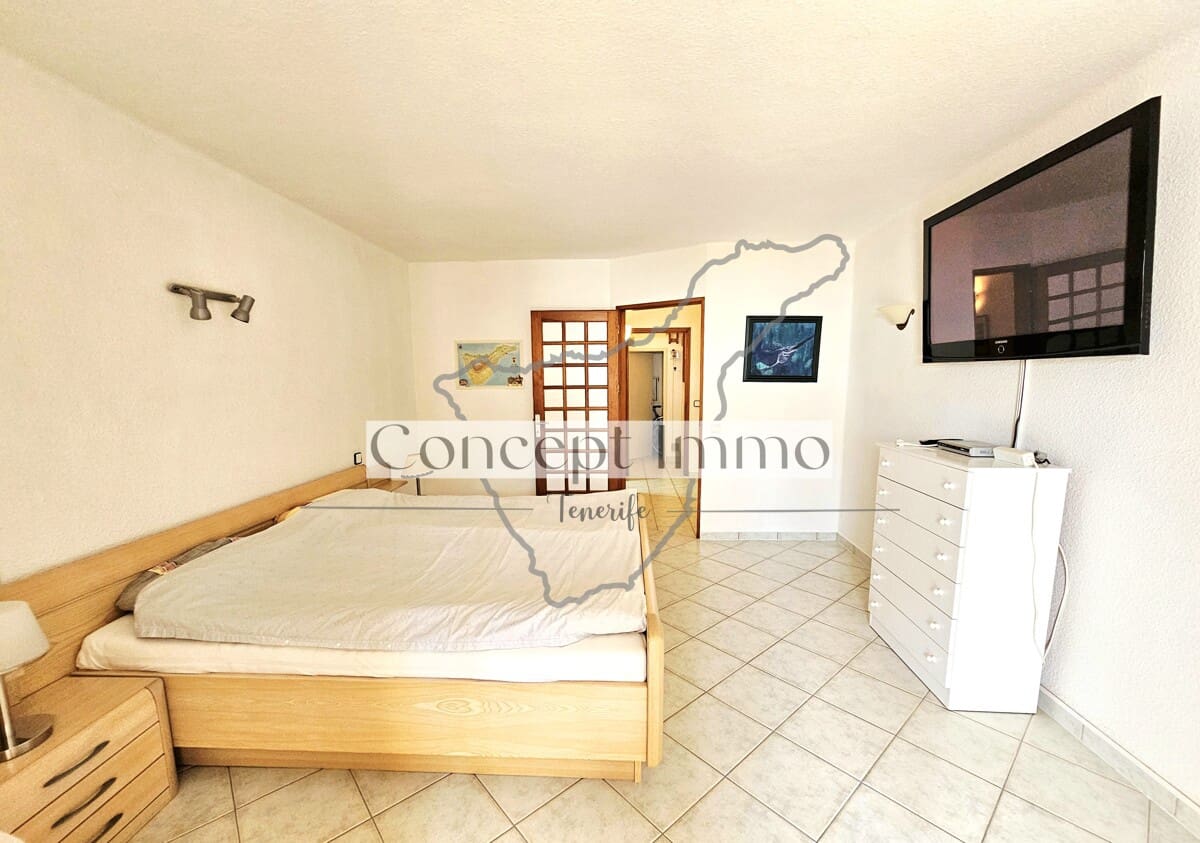 2 makuuhuone Asunto myytävänä paikassa Costa Adeje mukana uima-altaan - 549 000 € (Ref: 9638082)