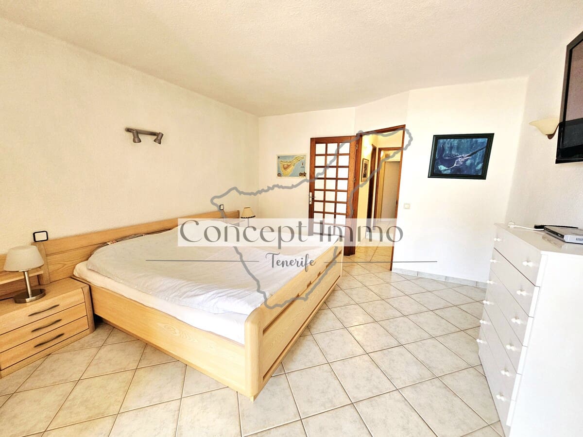 2 makuuhuone Asunto myytävänä paikassa Costa Adeje mukana uima-altaan - 549 000 € (Ref: 9638082)