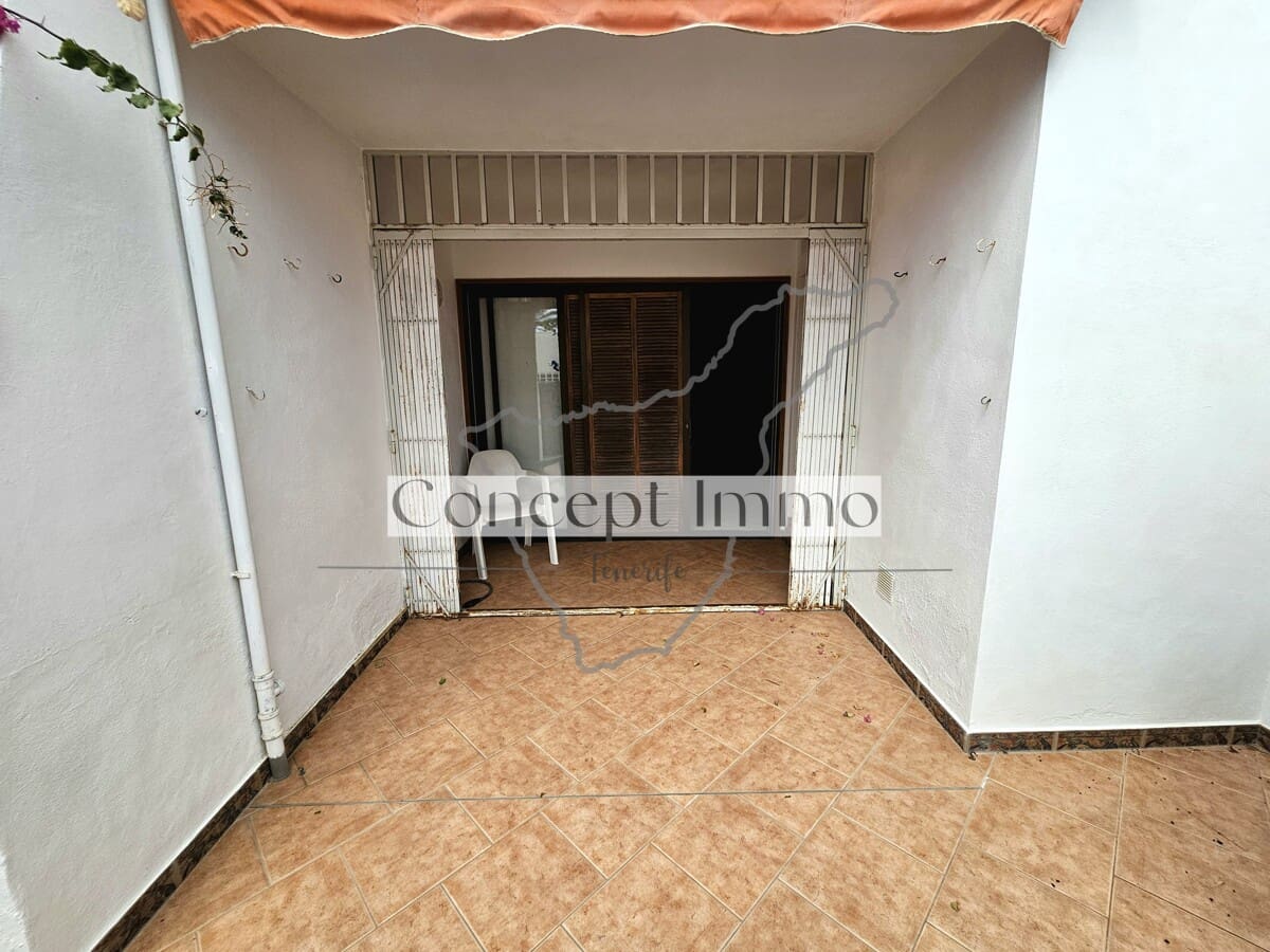 2 makuuhuone Asunto myytävänä paikassa Costa Adeje mukana uima-altaan - 549 000 € (Ref: 9638082)