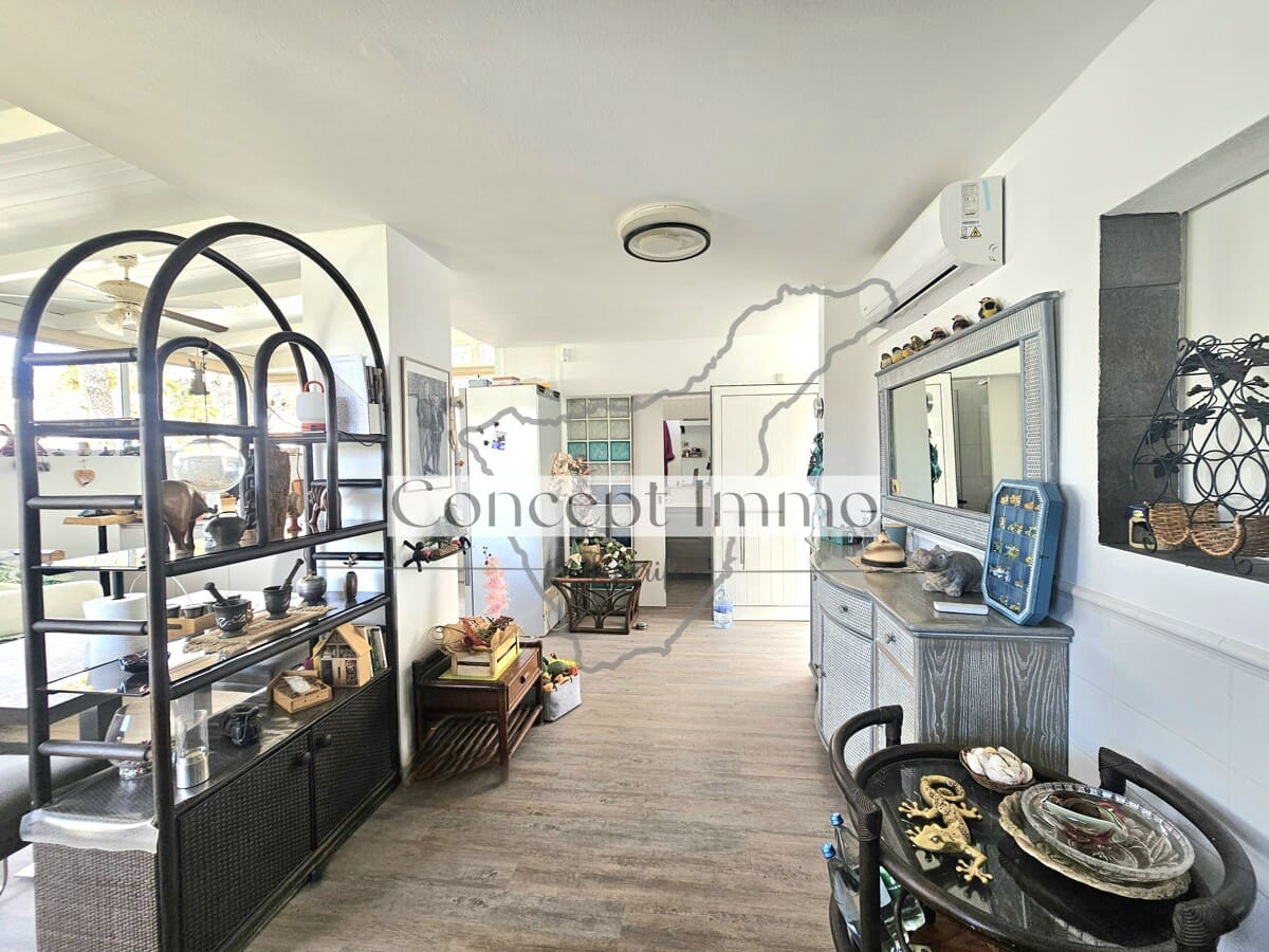 3 makuuhuone Omakotitalo myytävänä paikassa Palm-Mar mukana 
autotalli - 580 000 € (Ref: 9643393)