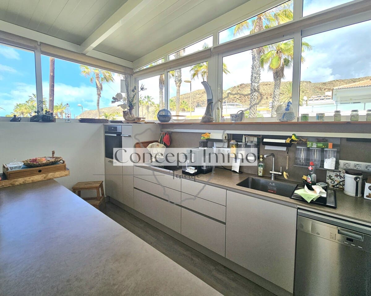 3 makuuhuone Omakotitalo myytävänä paikassa Palm-Mar mukana 
autotalli - 580 000 € (Ref: 9643393)