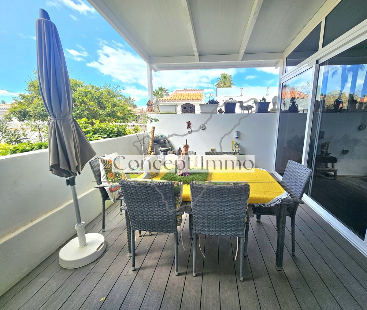 3 makuuhuone Omakotitalo myytävänä paikassa Palm-Mar mukana 
autotalli - 580 000 € (Ref: 9643393)