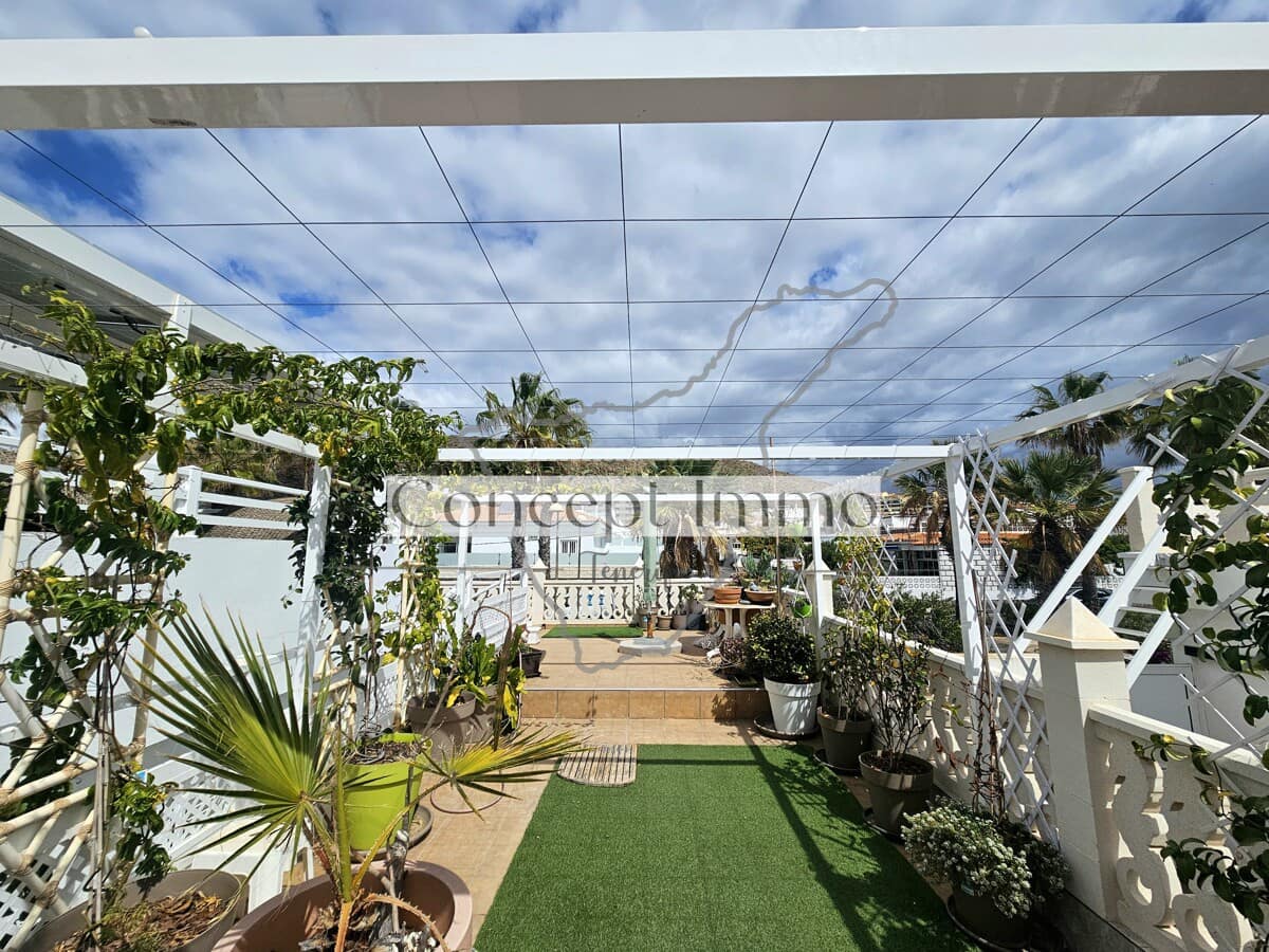 3 makuuhuone Omakotitalo myytävänä paikassa Palm-Mar mukana 
autotalli - 580 000 € (Ref: 9643393)