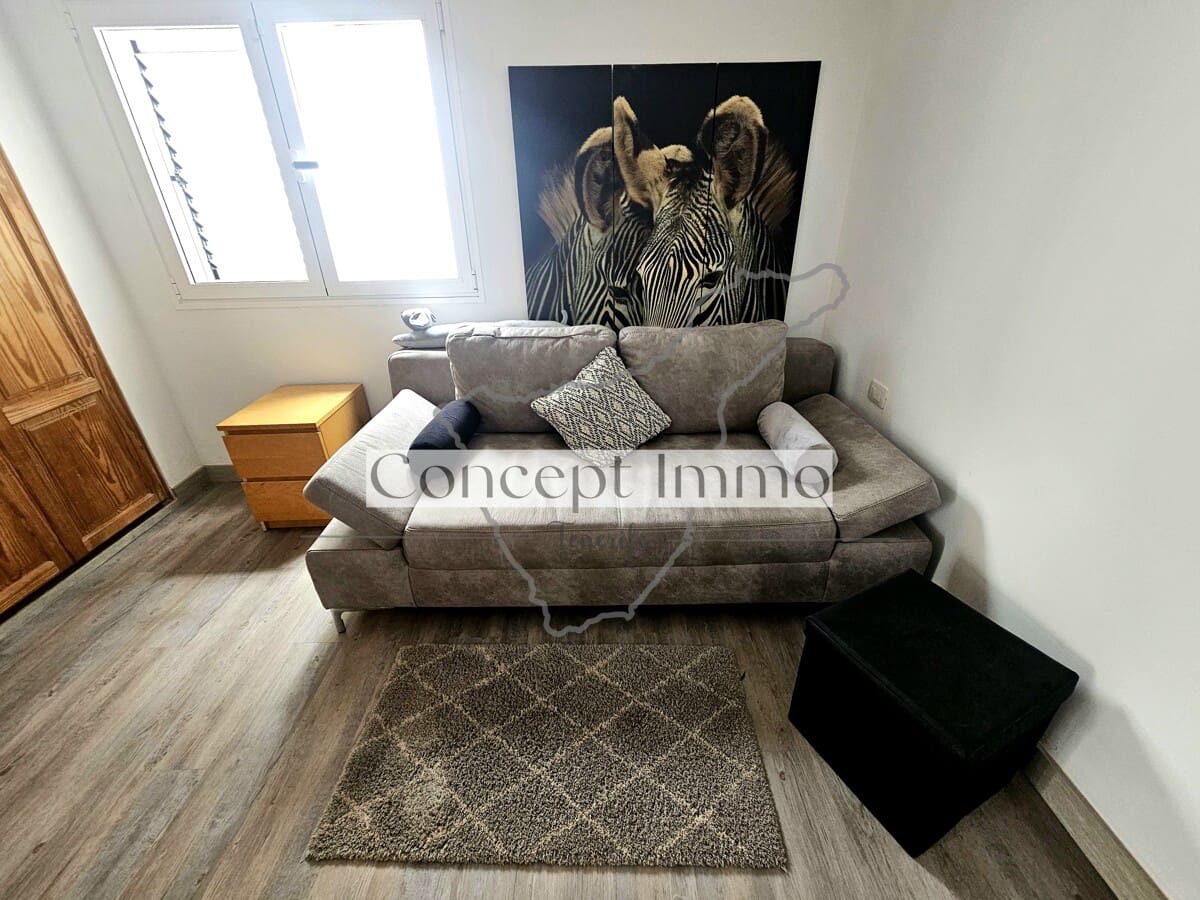 3 makuuhuone Omakotitalo myytävänä paikassa Palm-Mar mukana 
autotalli - 580 000 € (Ref: 9643393)