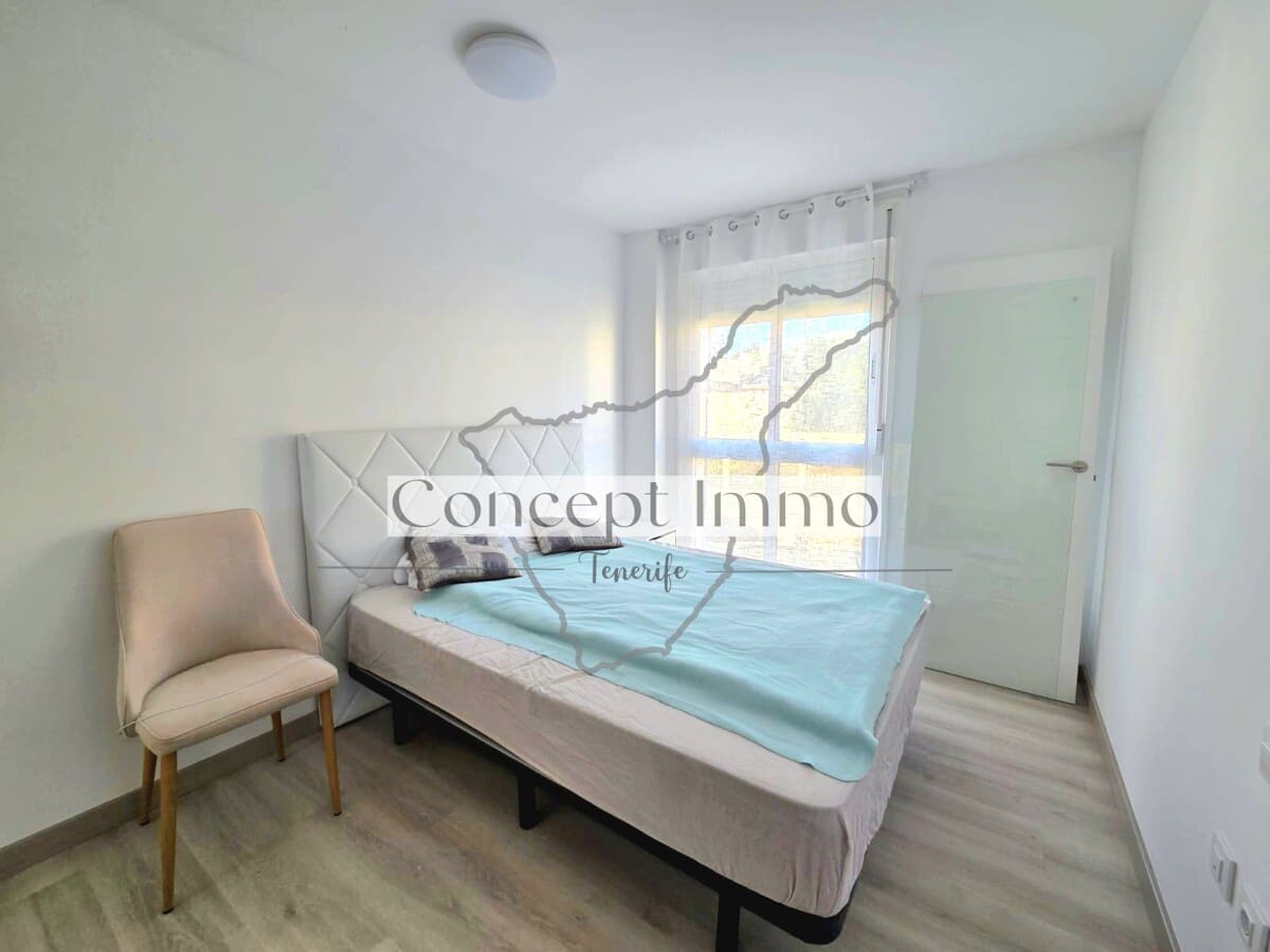 2 bedroom Flat for sale in Cabo Blanco with pool garage - € 265,000 (Ref: 9654263)