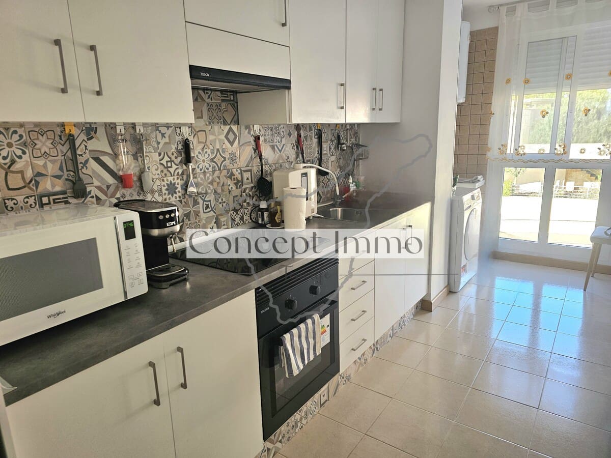 2 bedroom Flat for sale in Cabo Blanco with pool garage - € 265,000 (Ref: 9654263)