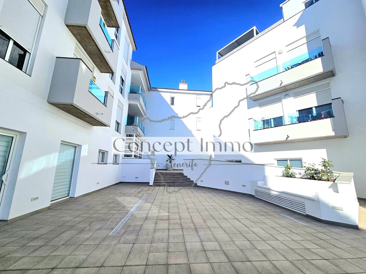 2 bedroom Flat for sale in Cabo Blanco with pool garage - € 265,000 (Ref: 9654263)