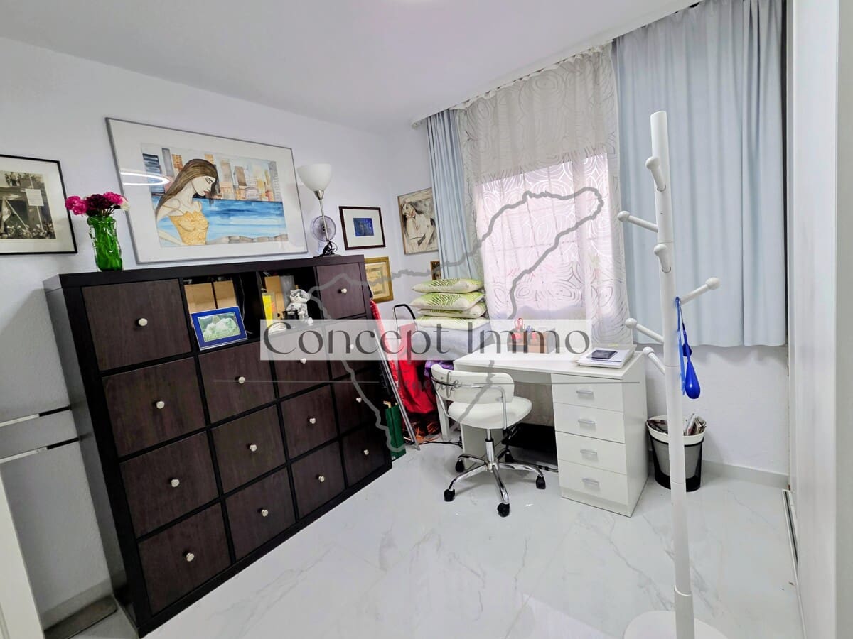 2 Zimmer Wohnung zu verkaufen in Los Cristianos mit Pool - 490.000 € (Ref: 9654433)