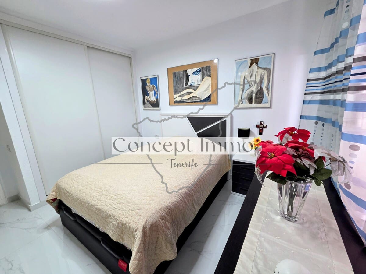 2 Zimmer Wohnung zu verkaufen in Los Cristianos mit Pool - 490.000 € (Ref: 9654433)