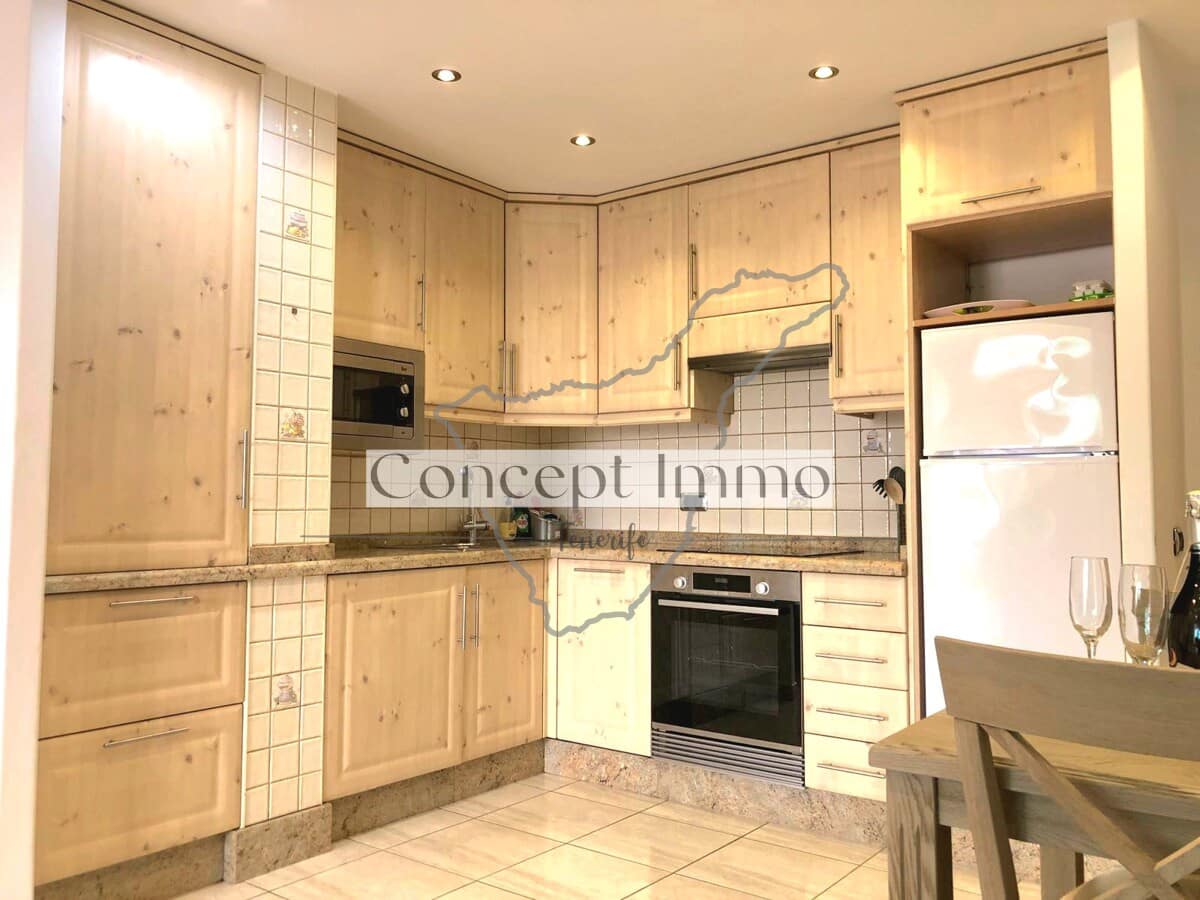 1 soverom Leilighet til salgs i Costa del Silencio med svømmebasseng - € 330 000 (Ref: 9665722)