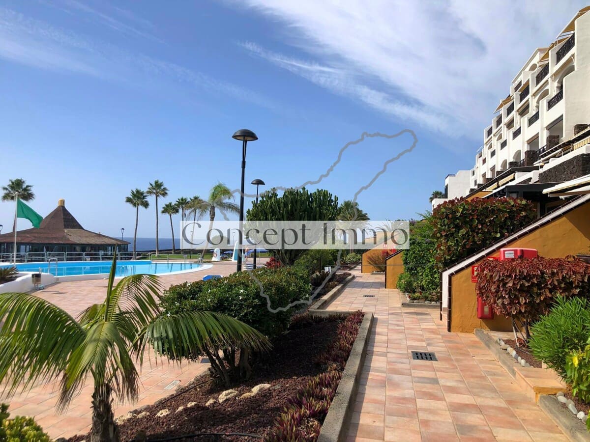 1 soverom Leilighet til salgs i Costa del Silencio med svømmebasseng - € 330 000 (Ref: 9665722)