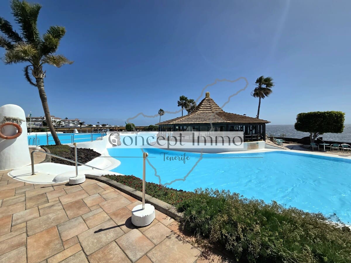 1 soverom Leilighet til salgs i Costa del Silencio med svømmebasseng - € 330 000 (Ref: 9665722)