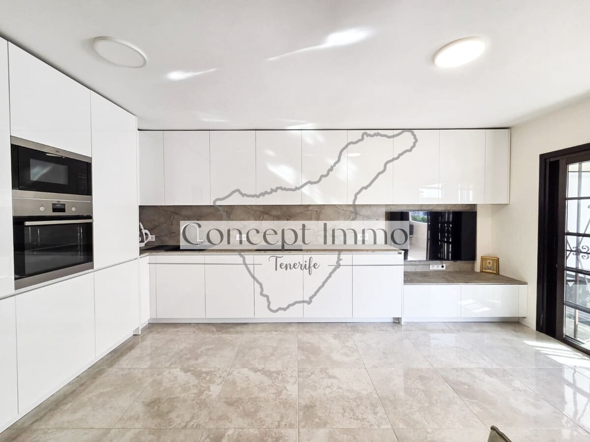 1 quarto Apartamento para venda em Costa del Silencio com piscina - 219 000 € (Ref: 9691508)