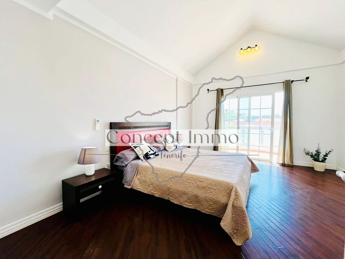 3 chambre Penthouse à vendre à Costa Adeje avec piscine - 780 000 € (Ref: 9747304)