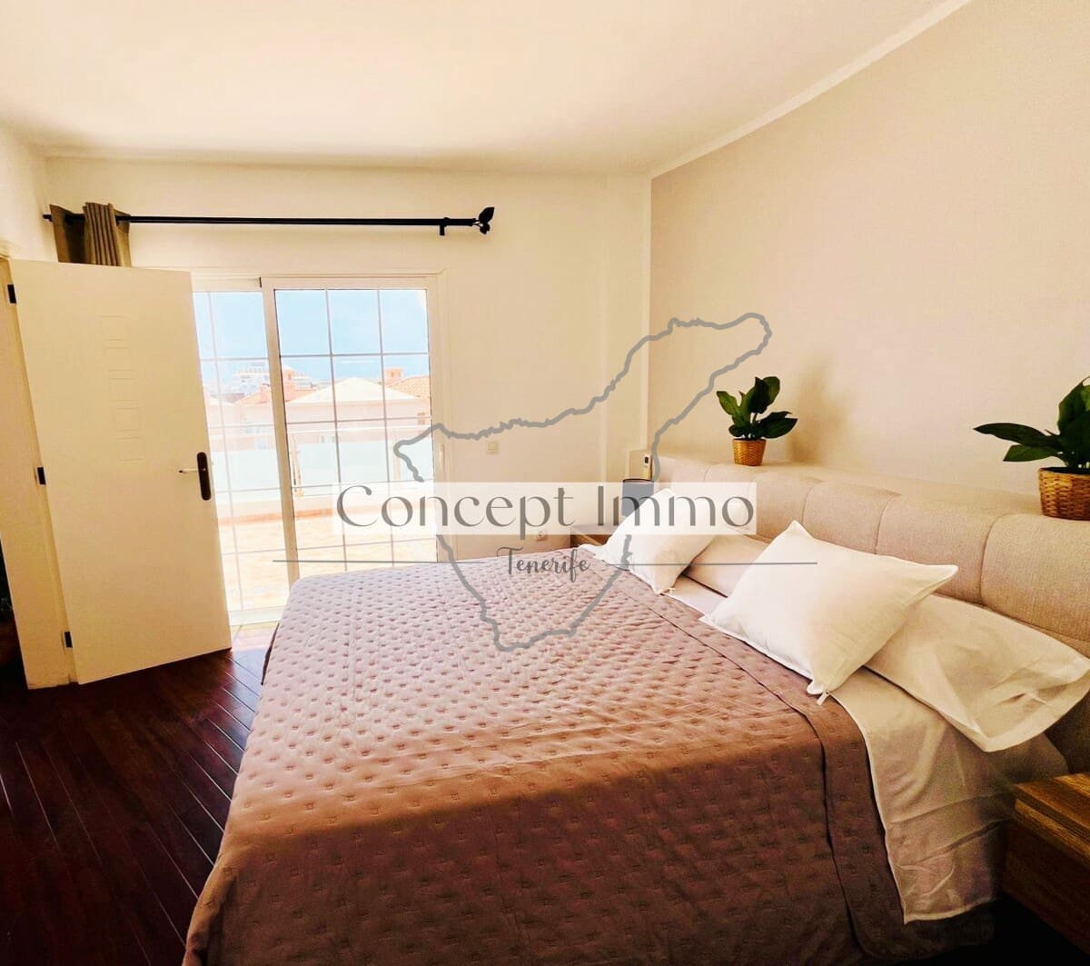 3 chambre Penthouse à vendre à Costa Adeje avec piscine - 780 000 € (Ref: 9747304)