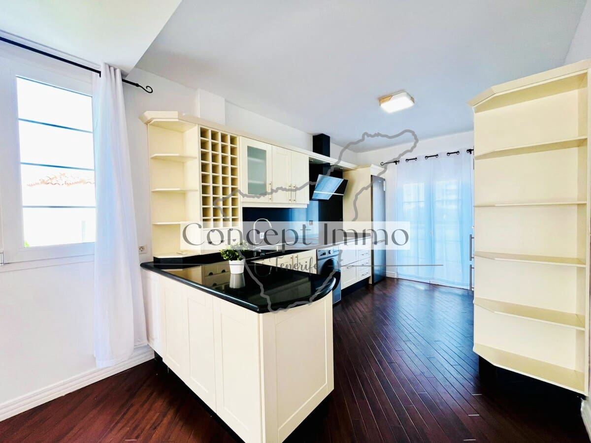 3 chambre Penthouse à vendre à Costa Adeje avec piscine - 780 000 € (Ref: 9747304)