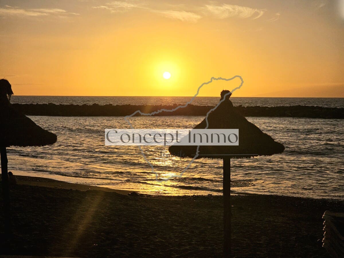 3 chambre Penthouse à vendre à Costa Adeje avec piscine - 780 000 € (Ref: 9747304)