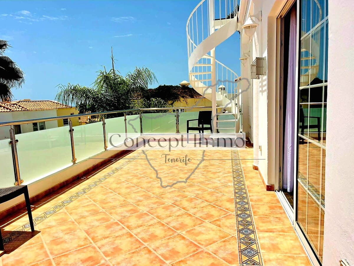 3 chambre Penthouse à vendre à Costa Adeje avec piscine - 780 000 € (Ref: 9747304)