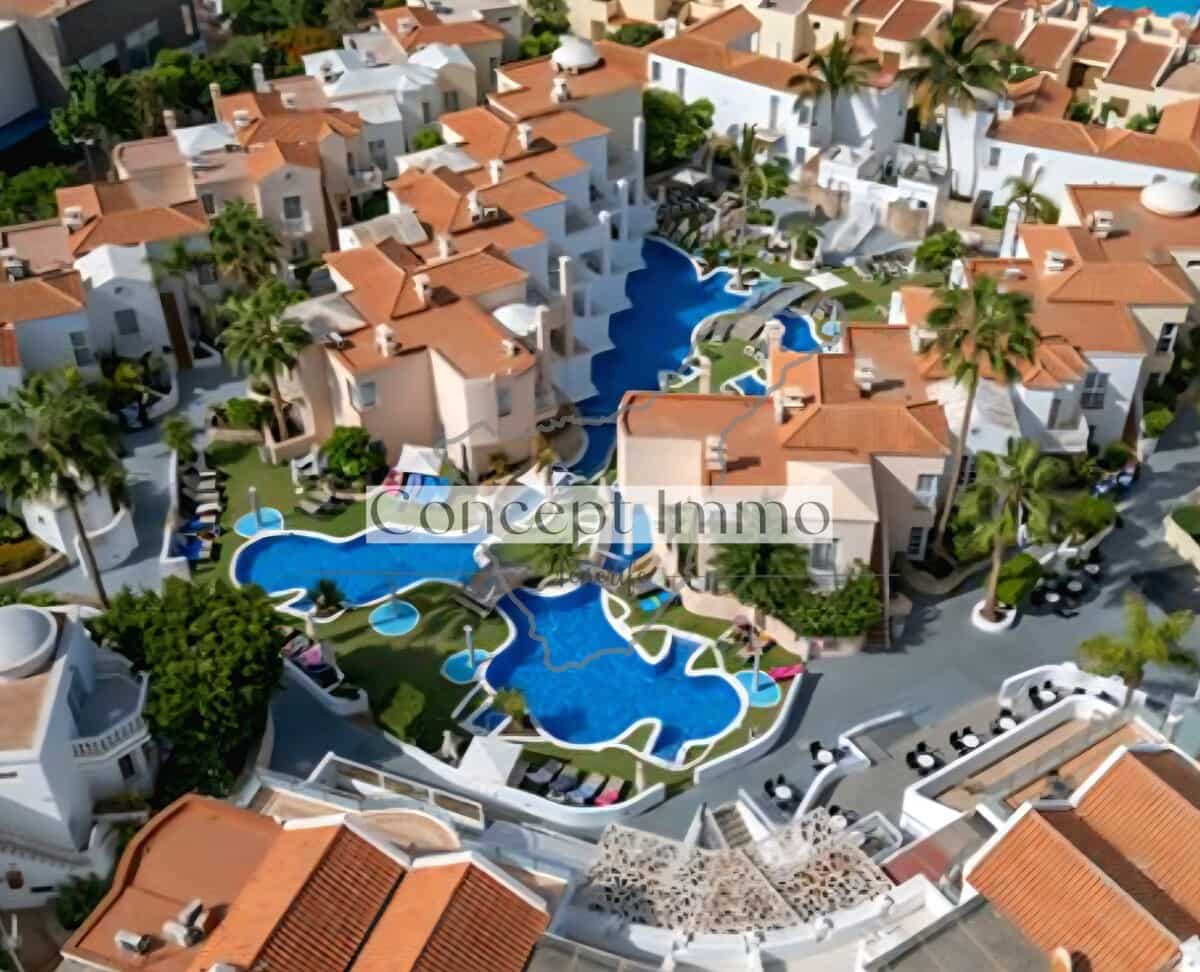 3 chambre Penthouse à vendre à Costa Adeje avec piscine - 780 000 € (Ref: 9747304)