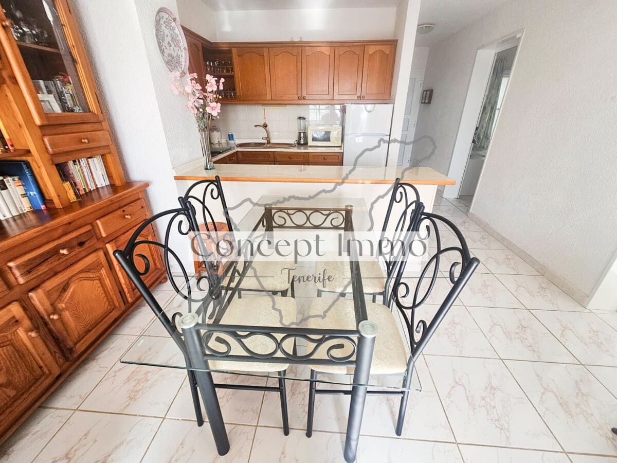 Ático de 2 habitaciones en Los Cristianos en venta con piscina garaje - 435.000 € (Ref: 9751506)