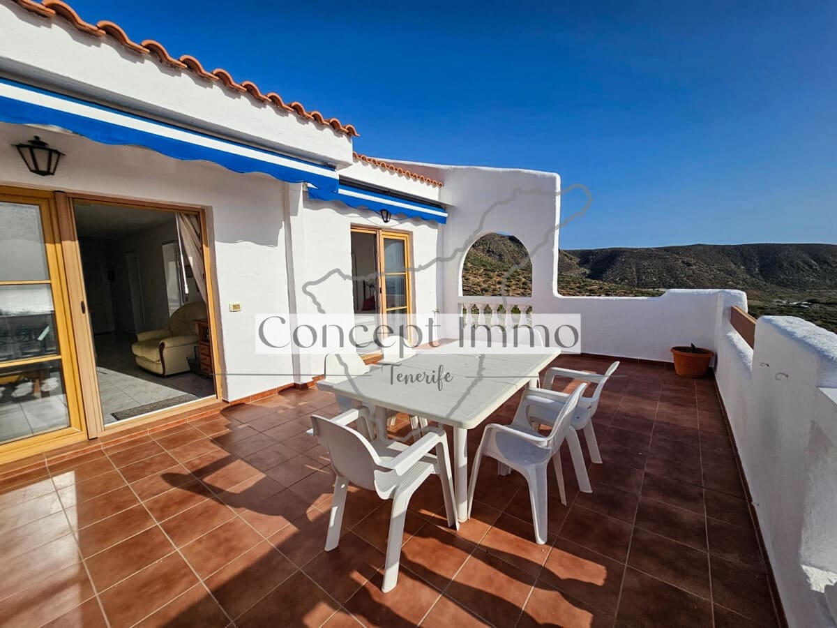 Ático de 2 habitaciones en Los Cristianos en venta con piscina garaje - 435.000 € (Ref: 9751506)