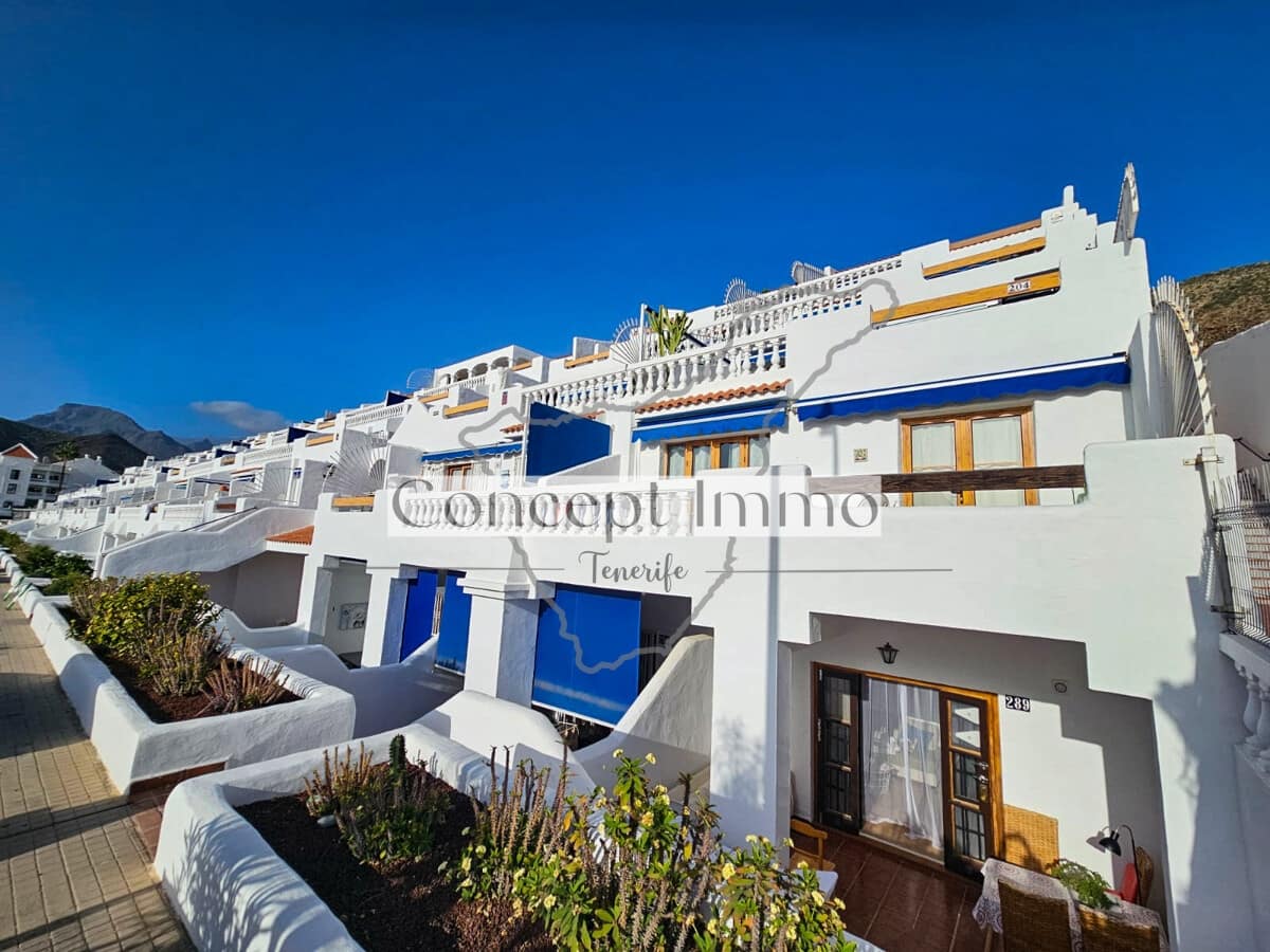 Ático de 2 habitaciones en Los Cristianos en venta con piscina garaje - 435.000 € (Ref: 9751506)