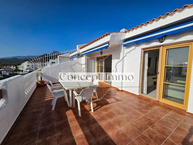 Ático de 2 habitaciones en Los Cristianos, Arona en venta con piscina garaje - 435.000 € (Ref: 9751506)