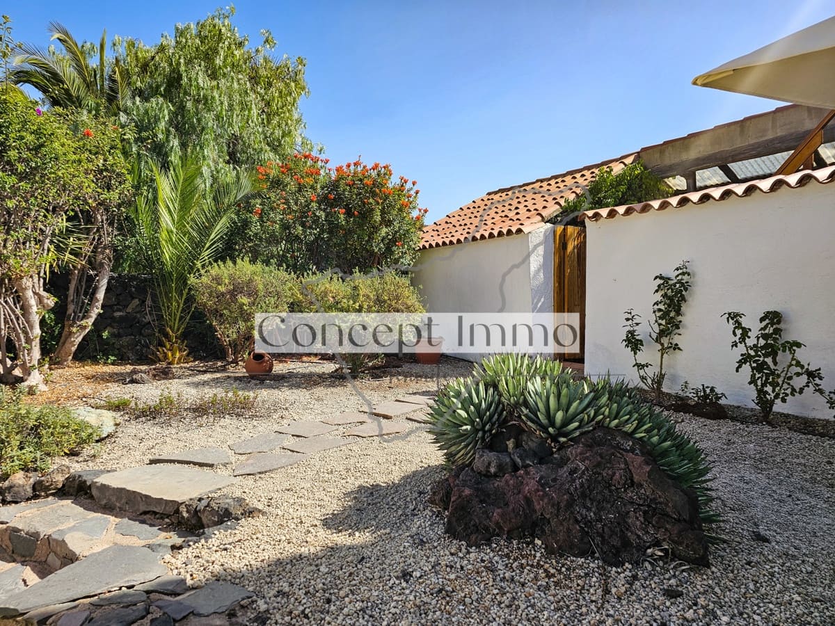 3 sovrum Finca/Hus på landet till salu i Chirche med garage - 595 000 € (Ref: 9761456)