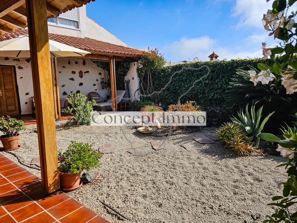 3 sovrum Finca/Hus på landet till salu i Chirche med garage - 595 000 € (Ref: 9761456)