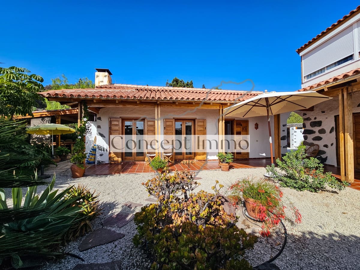 3 sovrum Finca/Hus på landet till salu i Chirche med garage - 595 000 € (Ref: 9761456)