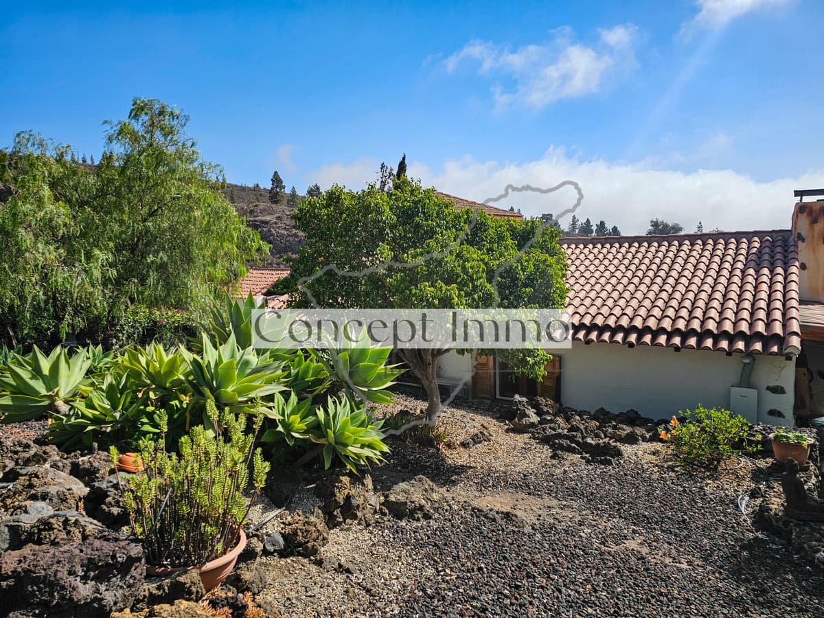 3 sovrum Finca/Hus på landet till salu i Chirche med garage - 595 000 € (Ref: 9761456)