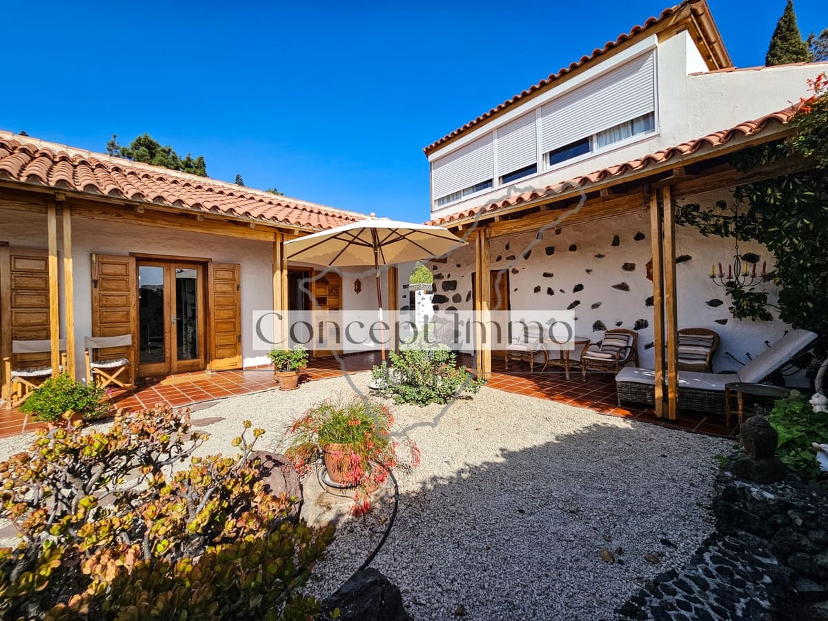 3 sovrum Finca/Hus på landet till salu i Chirche med garage - 595 000 € (Ref: 9761456)