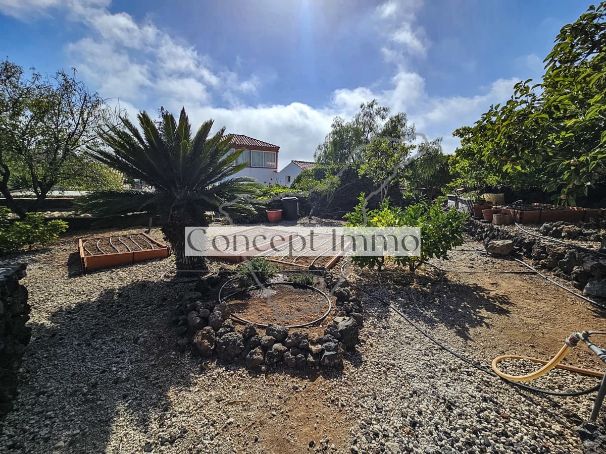 3 sovrum Finca/Hus på landet till salu i Chirche med garage - 595 000 € (Ref: 9761456)