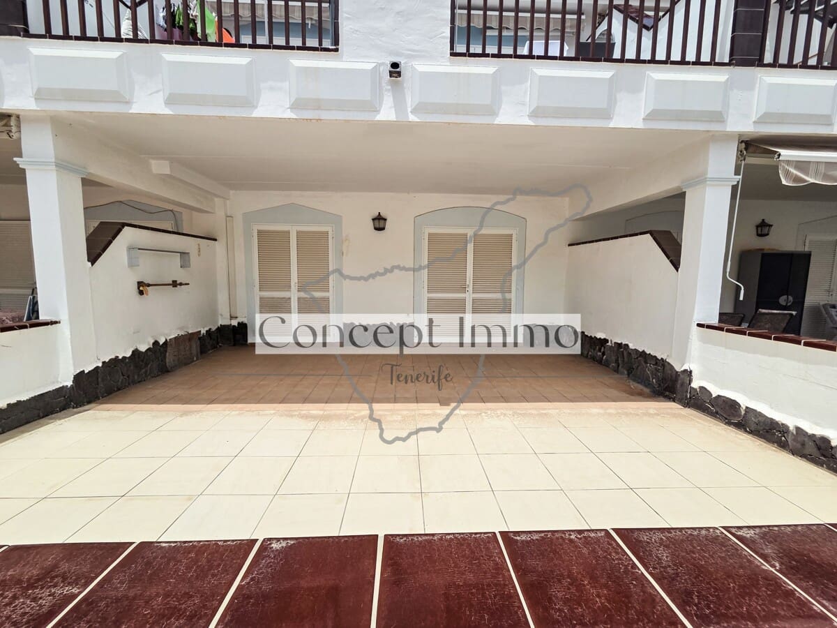 1 bedroom Flat for sale in Los Cristianos with pool - € 268,000 (Ref: 9833052)
