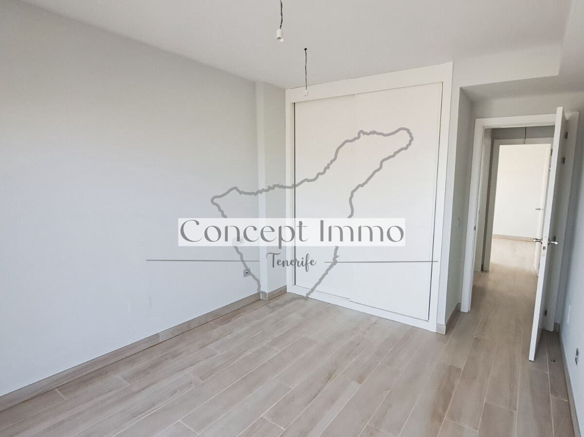 2 bedroom Flat for sale in Granadilla de Abona with pool garage - € 500,000 (Ref: 9834885)