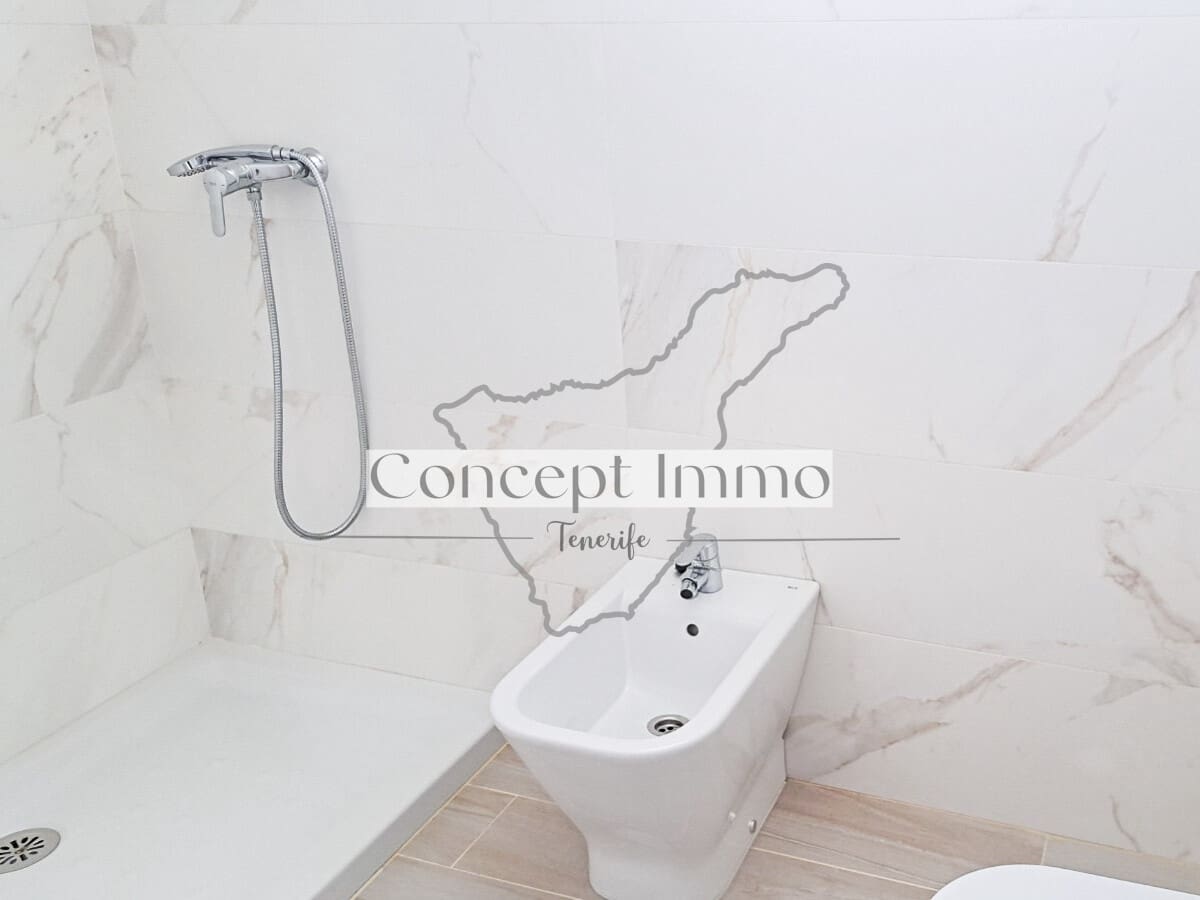 2 bedroom Flat for sale in Granadilla de Abona with pool garage - € 500,000 (Ref: 9834885)